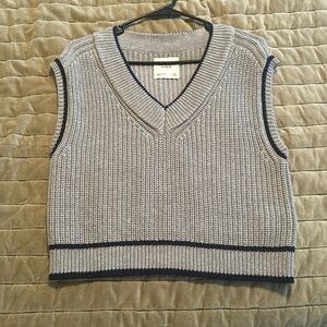 Abercrombie cable knit sleeveless sweater